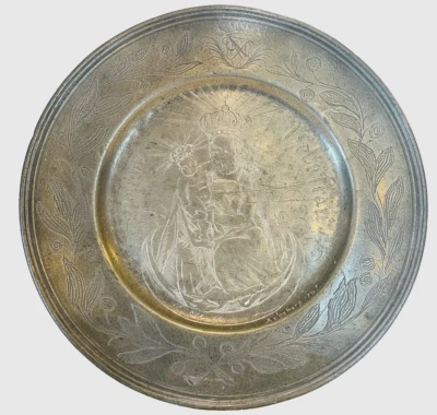 Assiette en etain a décor de la Vierge a l'enfant XVIII siècle - Photo 1/4