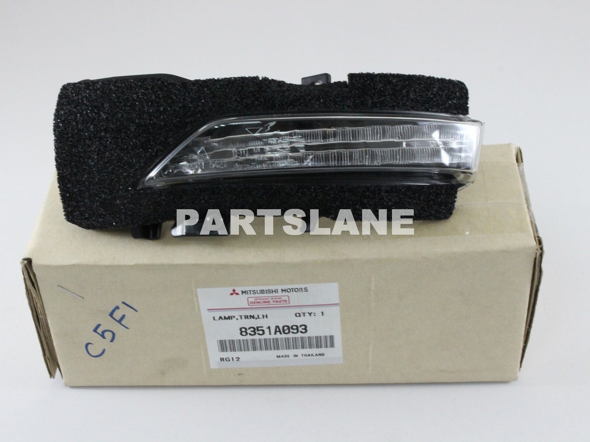 Mitsubishi Montero Sport Pajero OEM Front Left LH Side Turn Signal