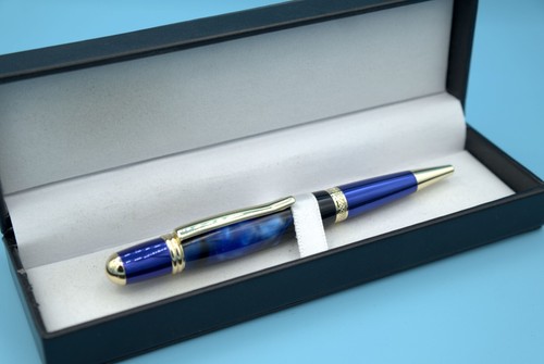 Estilo Sierra - bolígrafo prisma en azul y oro con perla negra y azul - Imagen 7 de 11