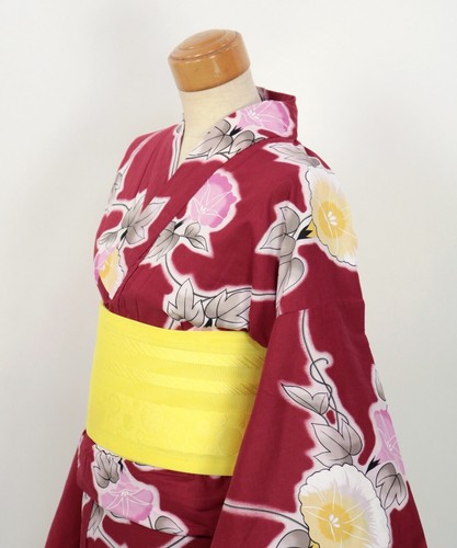 Kimono / Juego Yukata Tinto Vino con Motivo Morning Glory / 2505023 - Imagen 3 de 7