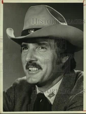1971 Press Photo Actor Dennis Weaver - sap58002