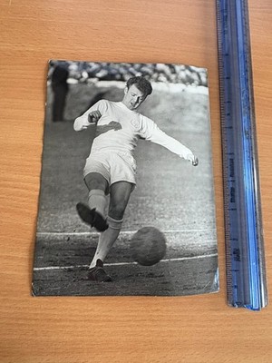 Ein Original Vintage TV Times Werbedruck von Billy Bremner (Fußballspieler).