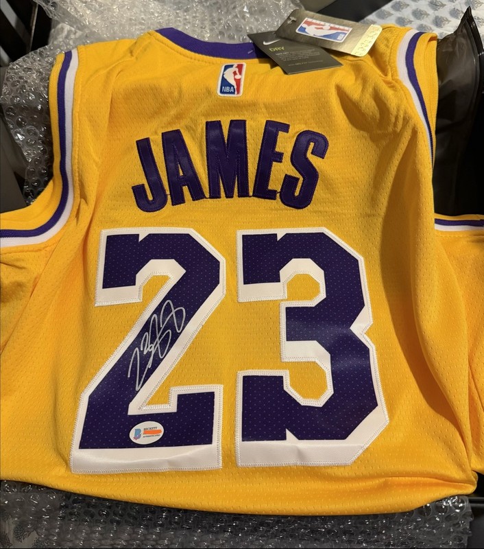 AUTHENTIC** LeBron James Signed Los Angeles Lakers #23 Yellow Jersey BAS COA