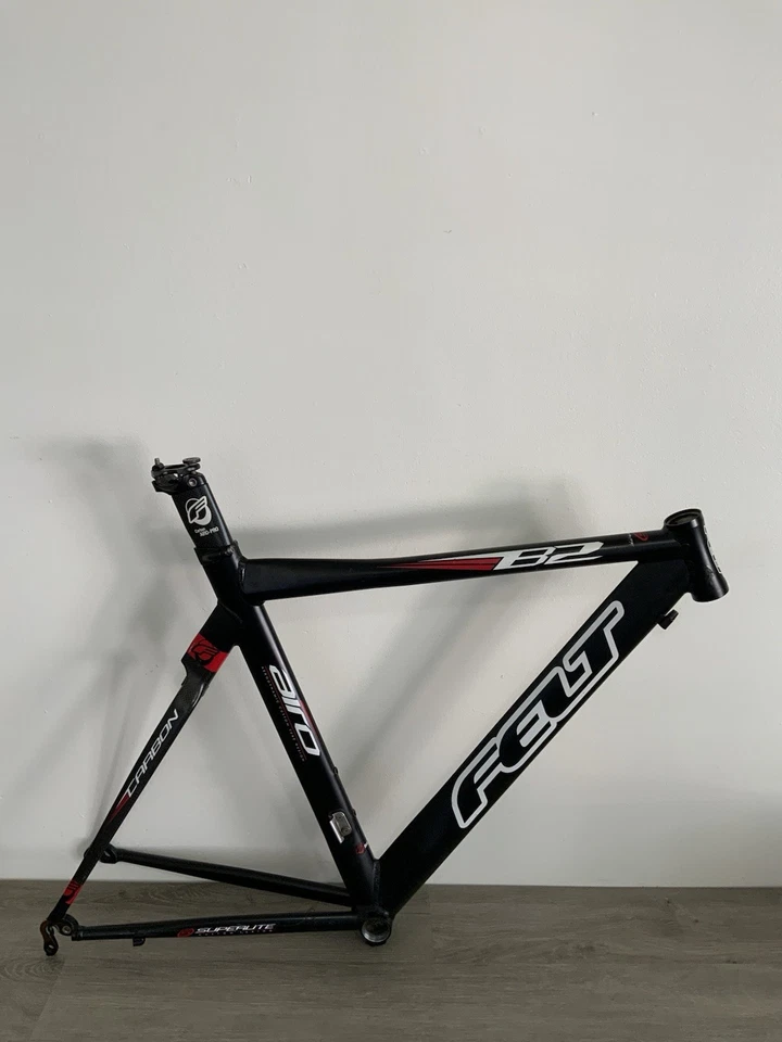 FELT B2 FRAME 54 CM ALUMINUM CARBON 1.4 KGS. 130 MM REAR SPACING BSA THREADS - Image 3 of 4