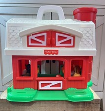 VINTAGE RARE 1995 Fisher Price Little People Farm Model 2590 Barn w/ 7 Figures