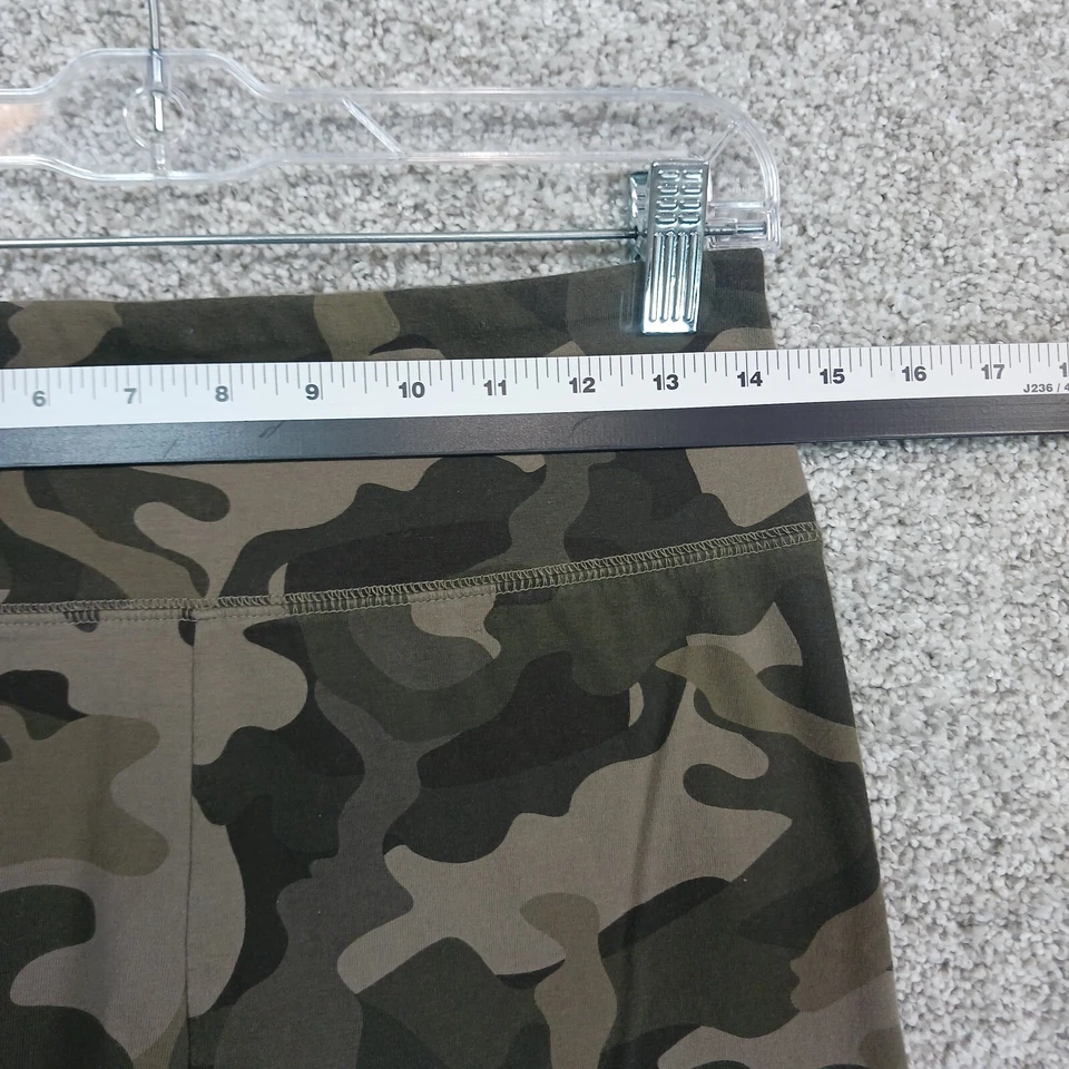 Leggings Wild Fable para mujer talla M multicolor camuflaje recortados elásticos ejército Foto 4 de 4