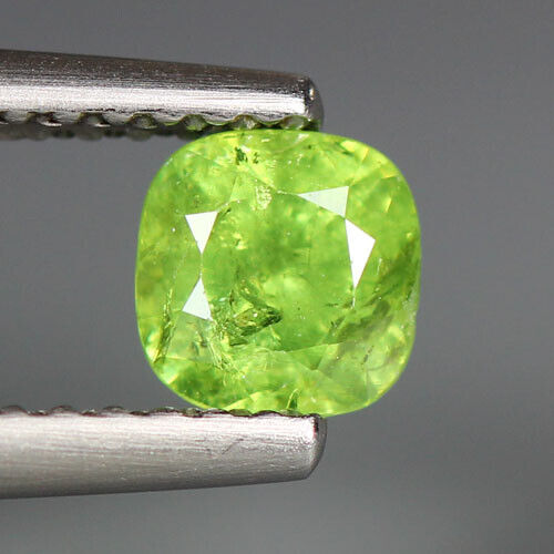 0.64 CTS_STUNNING VERY RARE COLLECTION_100 % NATURAL DEMANTOID GARNET_RUSSIA - Picture 1 of 3