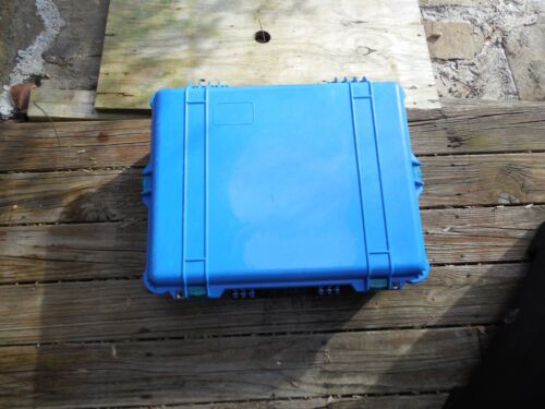 Pelican 1600 Blue Hard Case Water Proof Rugged Box Camera Drone Video Tools Foam - Picture 1 of 12