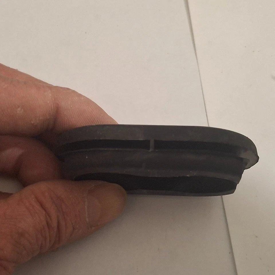 1940-41 Ford Truck 40 Car Emergency  & Speedometer Grommet 01A-17265 - Image 3 of 4