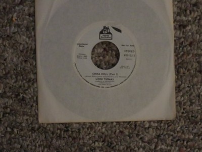 Leon Thomas-China Doll (Flying Dutchman-DJ-3)(WLP) 45. M-