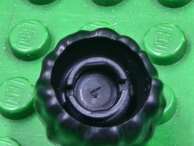 LEGO Harry Potter Gryffindor Sweater Minifigure - 4842 4867 4738 hp094