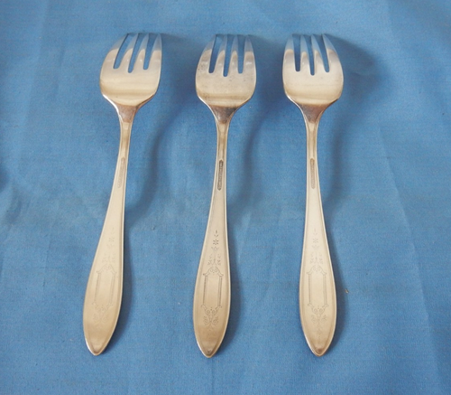 Rogers International Silver Silverplate Argosy 1926 Salad Dessert Forks - 3 - Picture 5 of 7