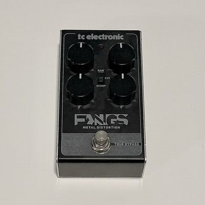 TC Electronics Analog Distortion Pedal FANGS METAL DISTORTION Inklusive Netzteil