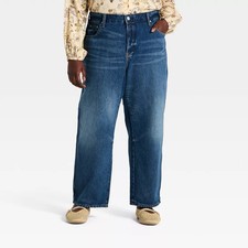 Women's Mid-Rise Boyfriend Jeans - Universal Thread Medium Wash