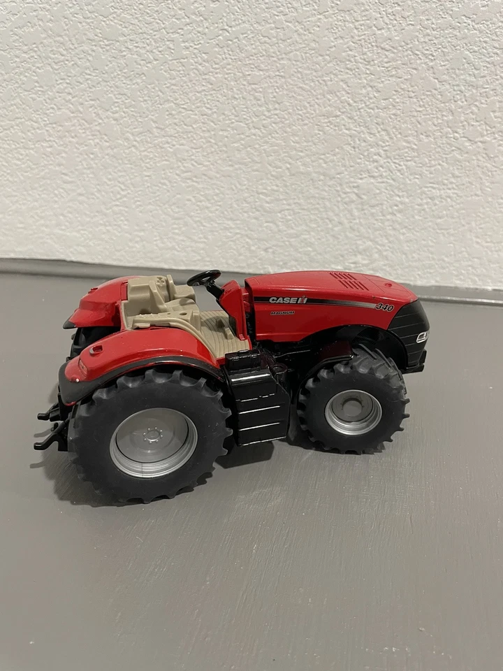 Siku 1/32 Scale Die-cast Case IH Magnum 340 - Image 4 of 4