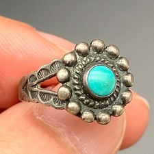 Vintage Southwestern Turquoise Sterling Silver Ring Size 5