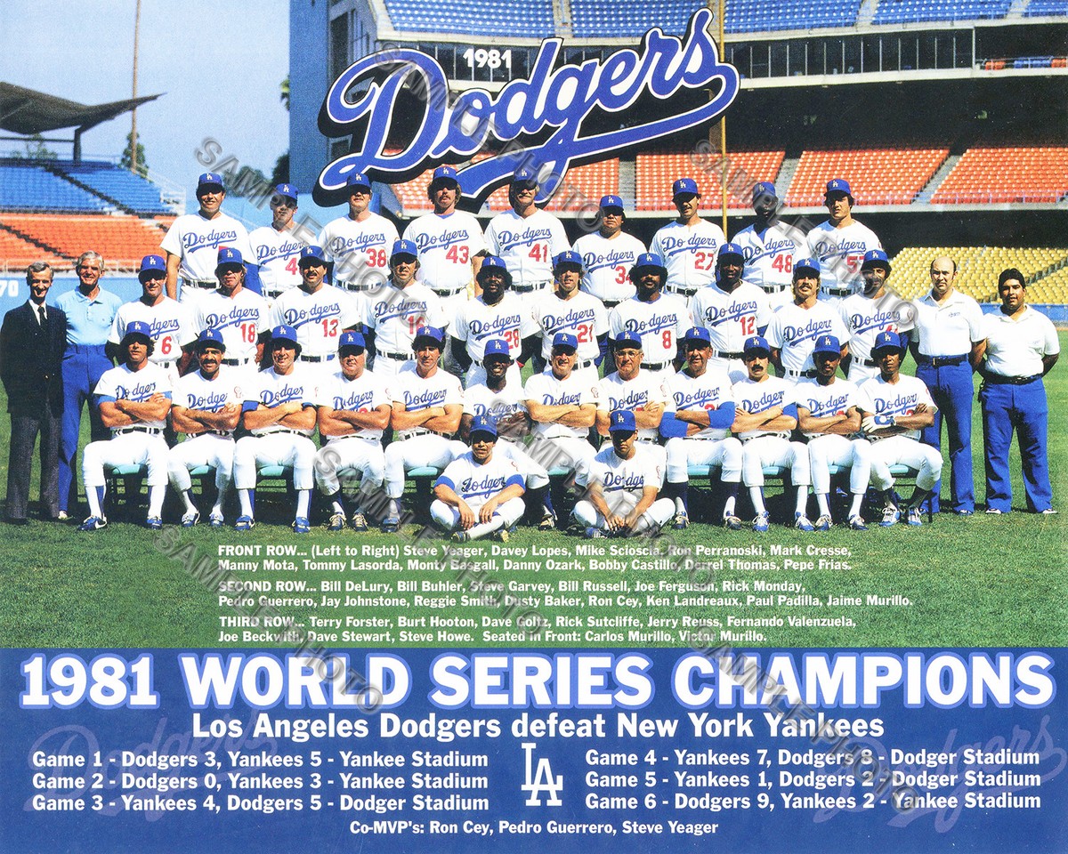 1981 LOS ANGELES LA DODGERS WORLD SERIES CHAMPIONS 8X10 TEAM PHOTO