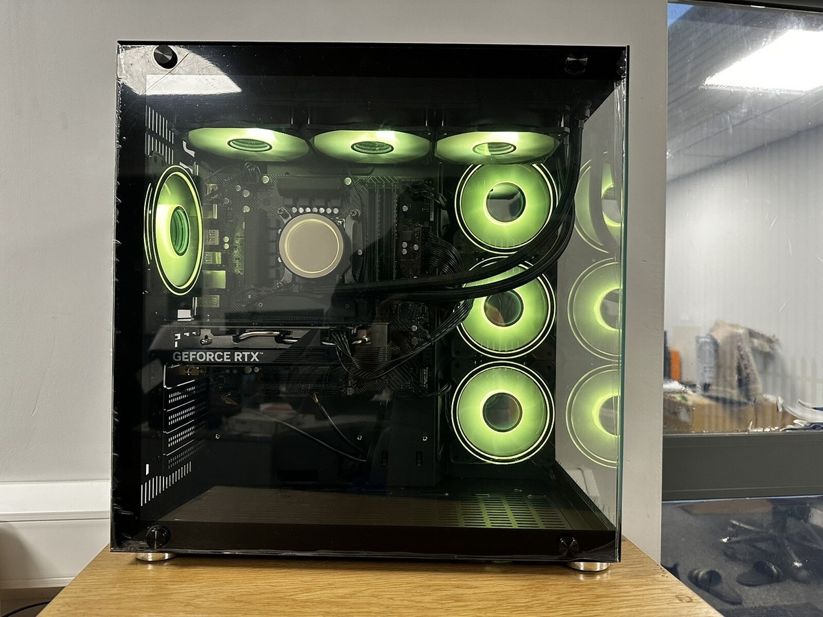 RTX 4090 Gaming Pc AMD Ryzen 9 7900X3D / 64GB DDR5 Ram / 4TB NVMe