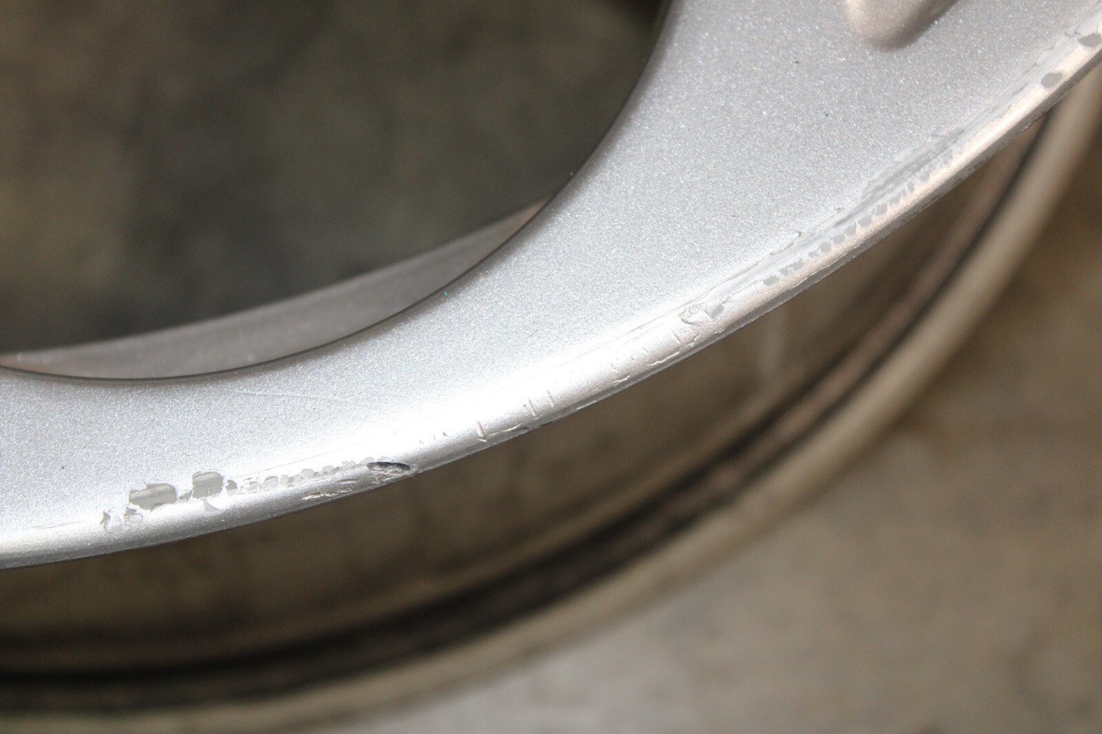 Lamborghini Gallardo, Front Wheel, Some Burn Dmg, Used, P/N 400601017k