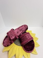 Victoria's Secret Soft Plush Open Toe Faux Fur Pink Logo Slippers Burgundy NWT