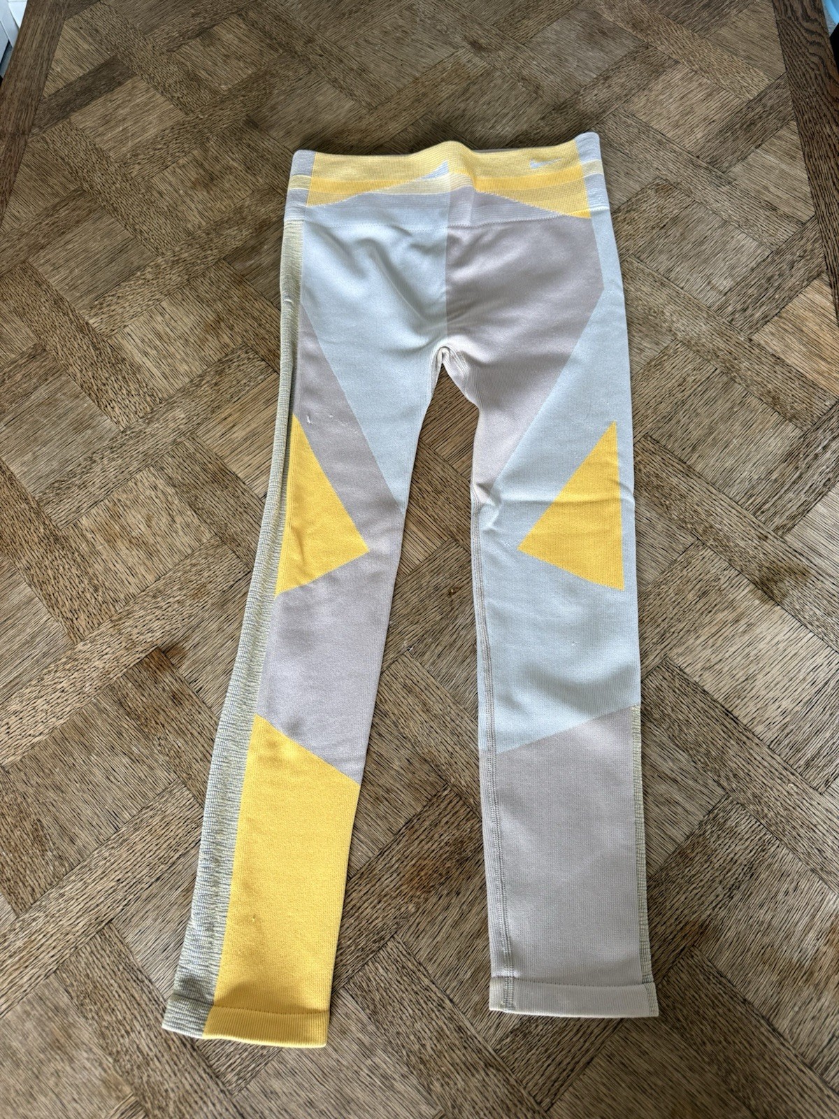 Nike Dri-FIT Women's Ankle Leggings Beige Yellow Gray Geometric Size L
