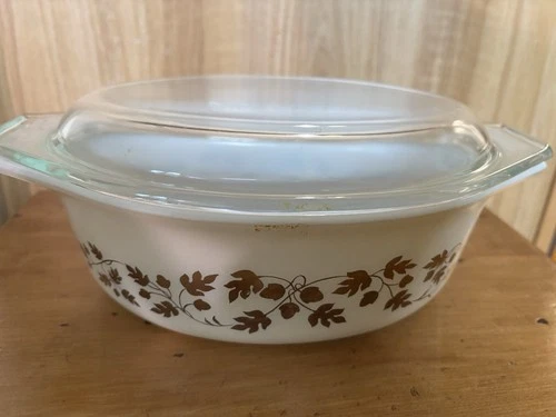 Vintage Pyrex White Oval Glass Casserole Leaf & Acorn Pattern w/Lid