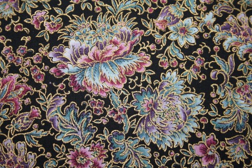 HEAVILY GILDED BRIGHT PINK AND BLUE FLOWERS - CANTERBURY - 100% COTTON FABRIC - Picture 3 of 5