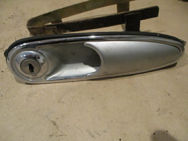 Ferrari Mondial 3.0 QV, Mondial 8  LH Outer Door Handle  P/N 60633400