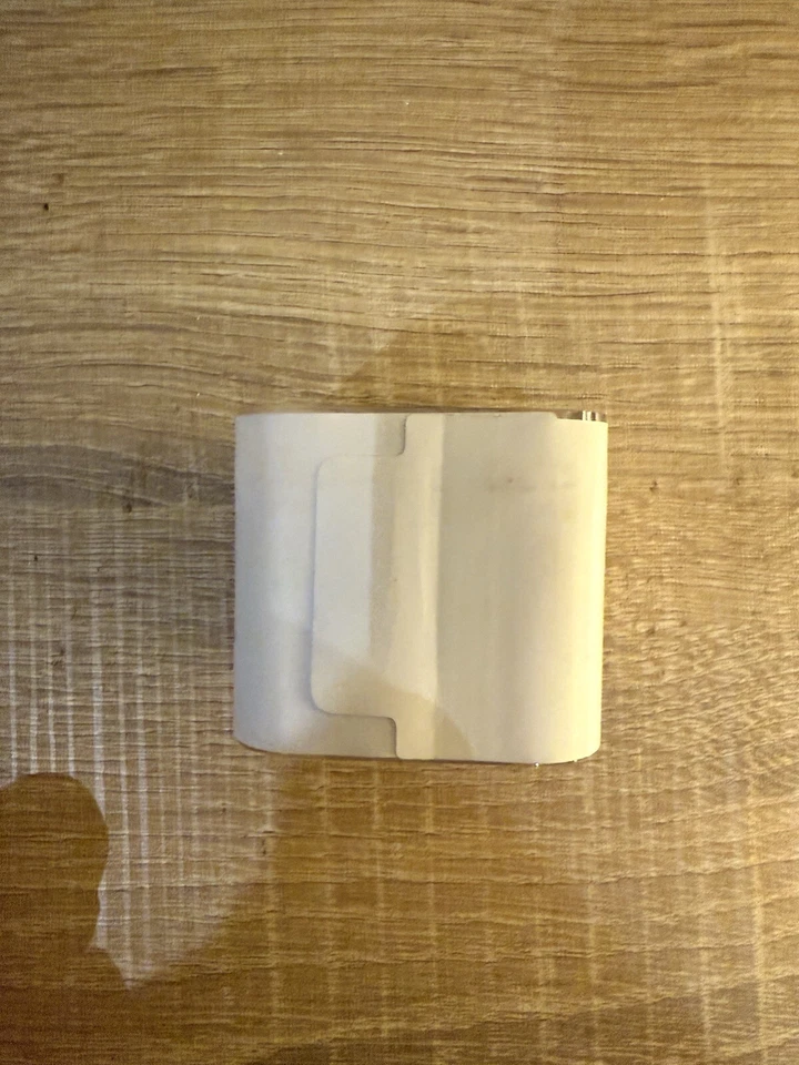 Apple iPod Shuffle 4th Generation 2gb - Rare Collectors Piece - New Sealed - Image 3 of 4