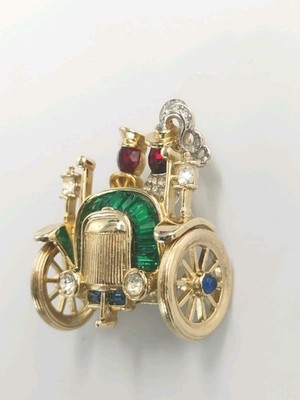 Trifari TM 1996 'Alfred Philippe' Romantic Couple Riding in a Vintage Car Pin