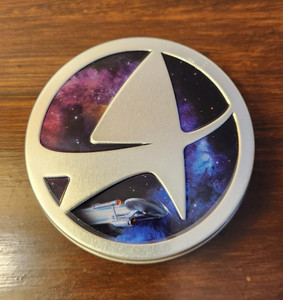 STAR TREK INSIGNIA TIN TO BOLDLY GO SOURS BLUE RASPBERRY CANDY 2025, SEALED