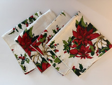 Classic Poinsettia Holly Christmas Napkin Set Of 4 17x17 Red Green White Holiday