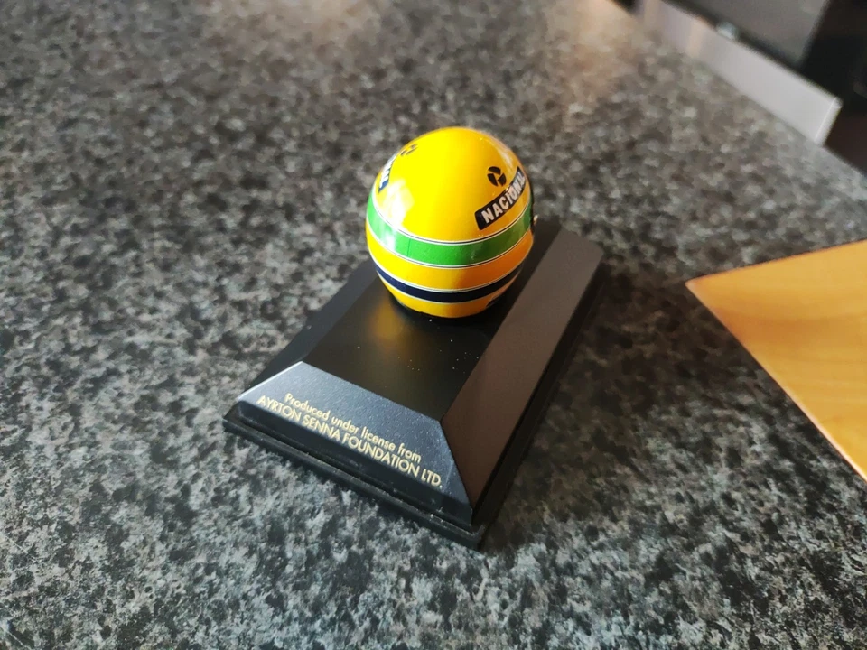 Ayrton Senna Miniaturhelm 1994 von Paul´s Model Arts Minichamps - Bild 4 von 4