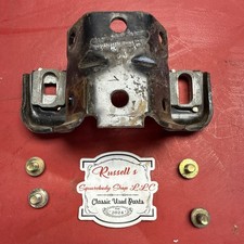 73-87 Chevy Squarebody Ck10-30 K5 Blazer Suburban Steering Column Bracket 73-87 Chevy Squarebody Ck10-30 K5 Blazer Suburban Steering Column Bracket