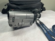 Sony Handycam CCD-TRV21 Video8 Camcorder - Bag, Batteries, Charger, Accessories