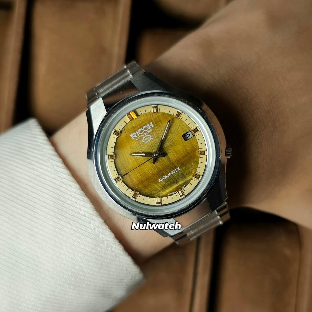 Rare Vintage New Old Stock RICOH Riquartz Tiger Eye Dial