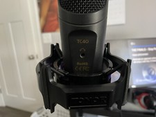 preffesional recording microphone comes with little shoe no scratches adjustble