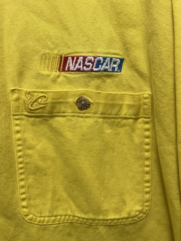 Camisa con botones Chase Authentics amarilla NASCAR para hombre Foto 3 de 4