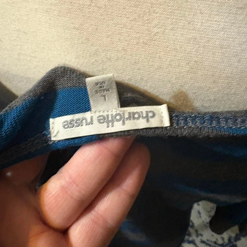 Y2K Charlotte Russe 黑色和灰色条纹懒人露肩上衣,尺寸 L — 第 3/3 张图片