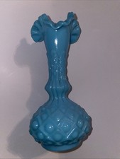 Französische blaue Opal Milchglas Vase PORTIEUX VALLERYSTHAL um 1900 gekräuselt Top