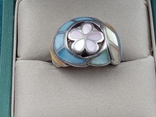 Sterling Silver Ring w. Colored Mother of Pearl Inlay Flower Pattern: Size 7.5