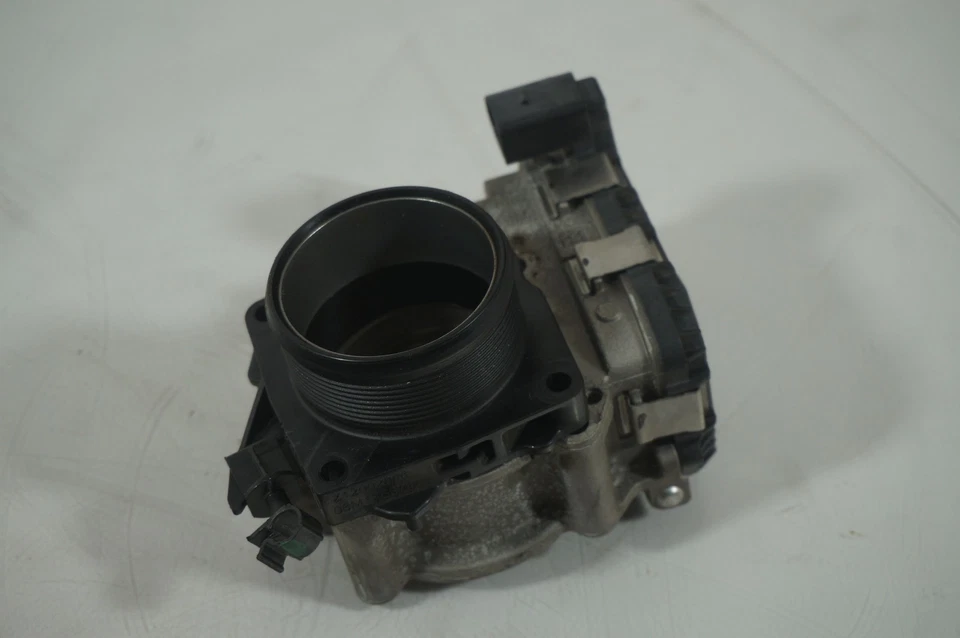 Válvula de carrocería del acelerador 3,0 L V6 OEM 06M133062L Audi S5 B9 2018-24 S6 S4 Q7 Q8 20-24 Foto 4 de 4