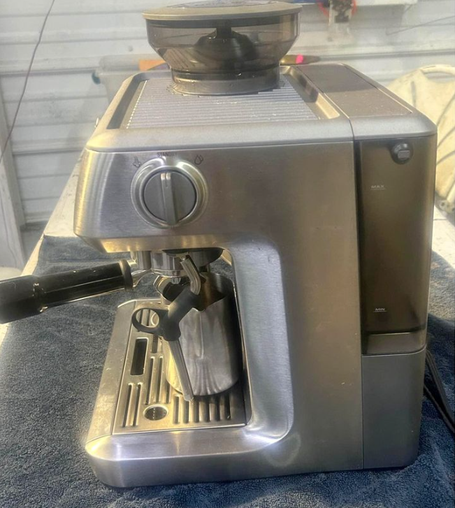 Breville Barista Espresso Machine with 15 bars of pressure, Milk Frother 636156026184 eBay