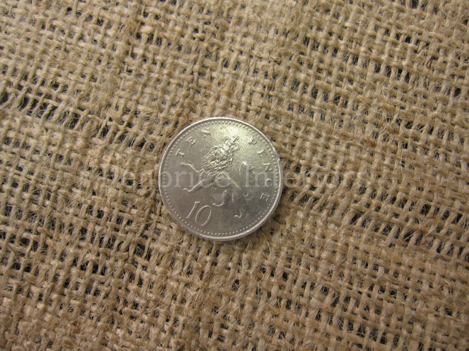 10 mt of Natural hessian jute sack fabric 40"w upholstery or garden use material - Image 3 of 3