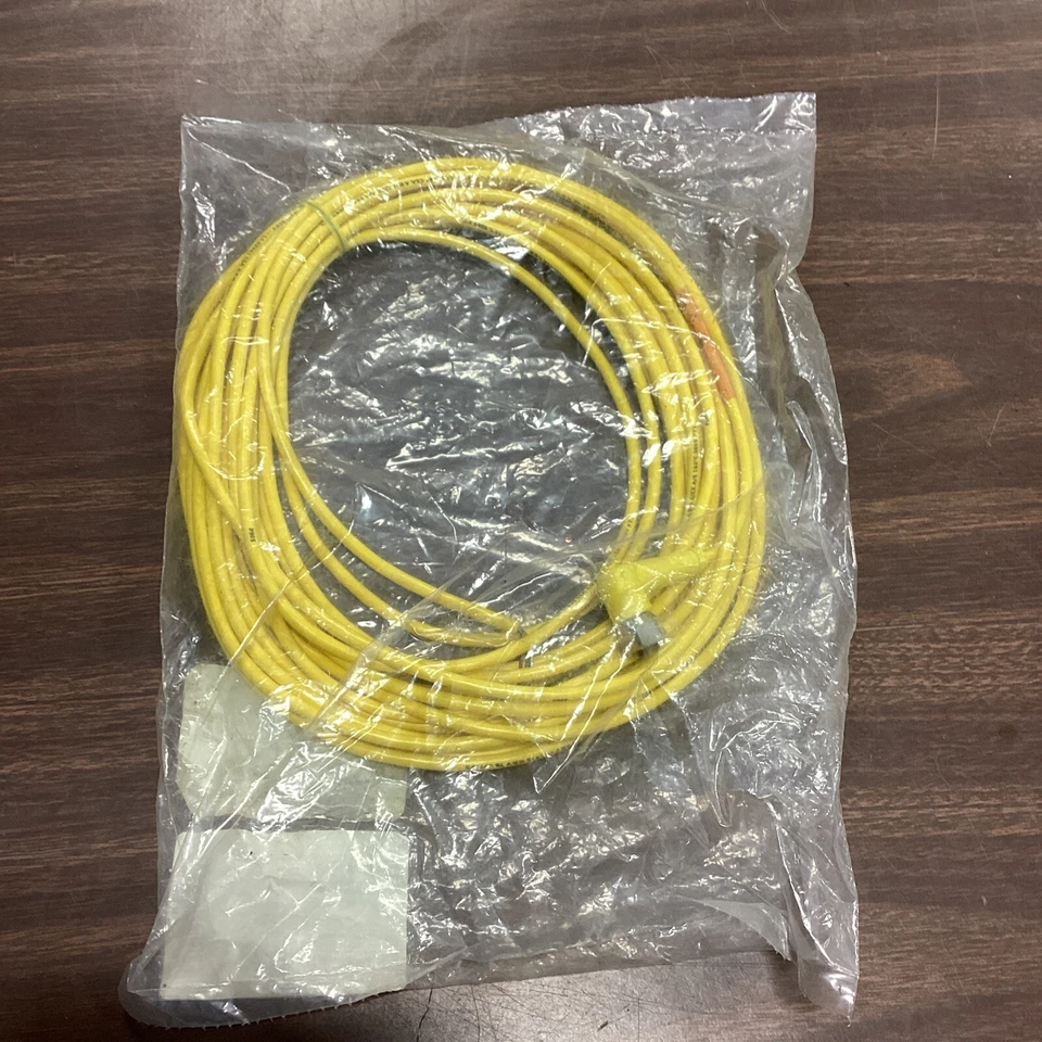 Conector tipo AUTOMATION DIRECT E18449 con cable Foto 3 de 3