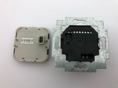 Busch Jäger UP INet Radio Por Internet + Altavoz Y Marco – Sistema Empotrado Para Domótica