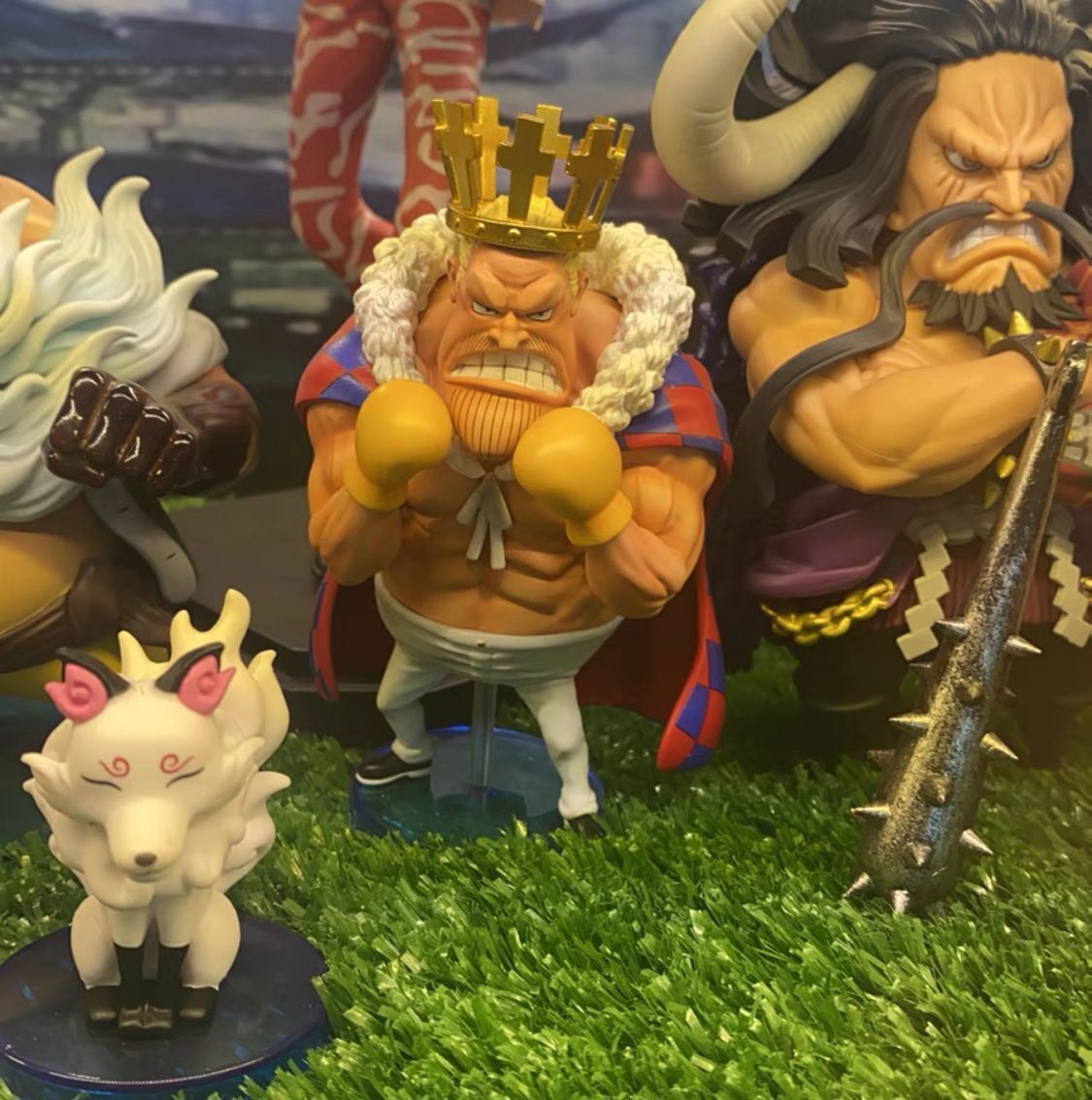 YZ Studio One Piece King Elisabero II Resin Figure GK Statue