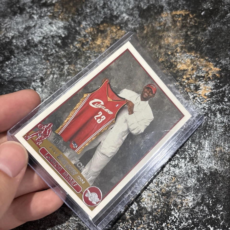 2003-04 Topps - Draft Pick LeBron James #221 1st Edition (RC) - Image 3 of 3
