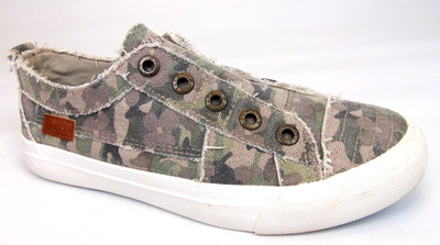 Blowfish Malibu Womens Play Fashion Casual Sneaker Size 8.0 M, Green Camouflaged