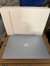 Apple MacBook Air M5 13,6 Zoll, 16GB, 512GB Speicher, Farbe: Sky *wie neu*
